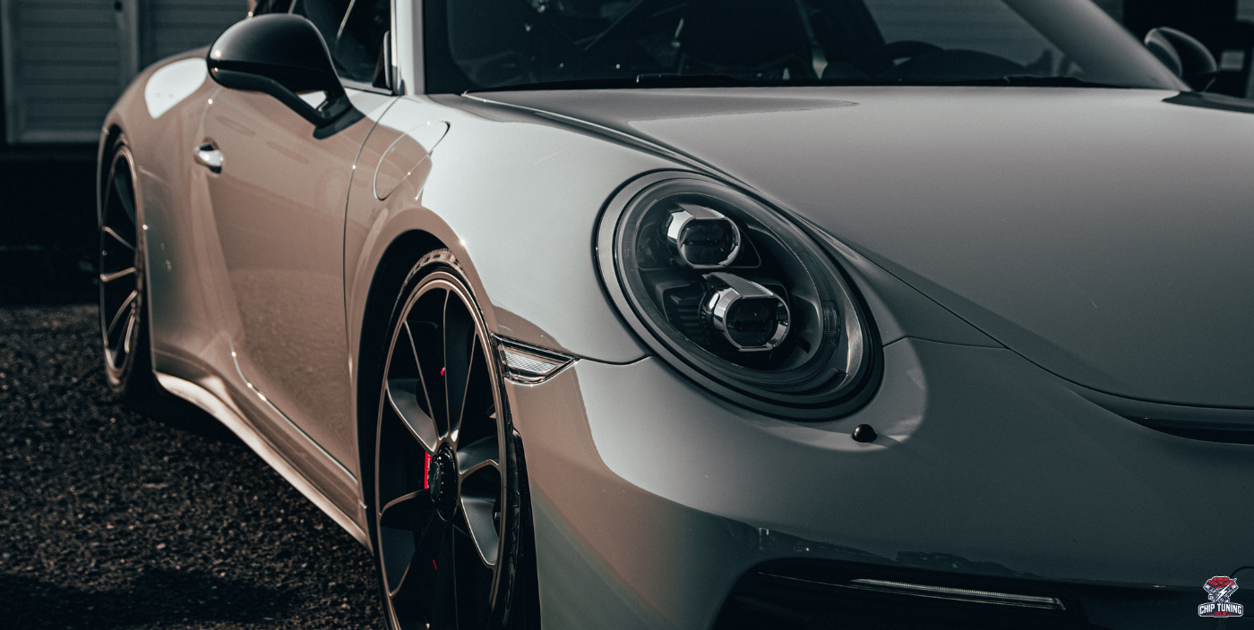 Čipiranje avta Porsche – povečanje zmogljivosti in optimizacija motorja za vrhunsko vozno izkušnjo.